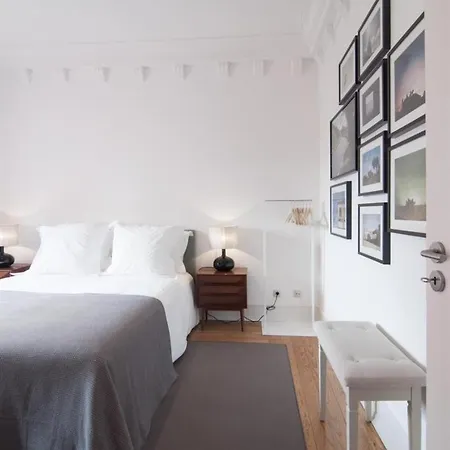 Flattered To Be In Apartamento *
